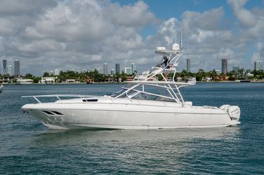43' Intrepid 2018 Yacht For Sale